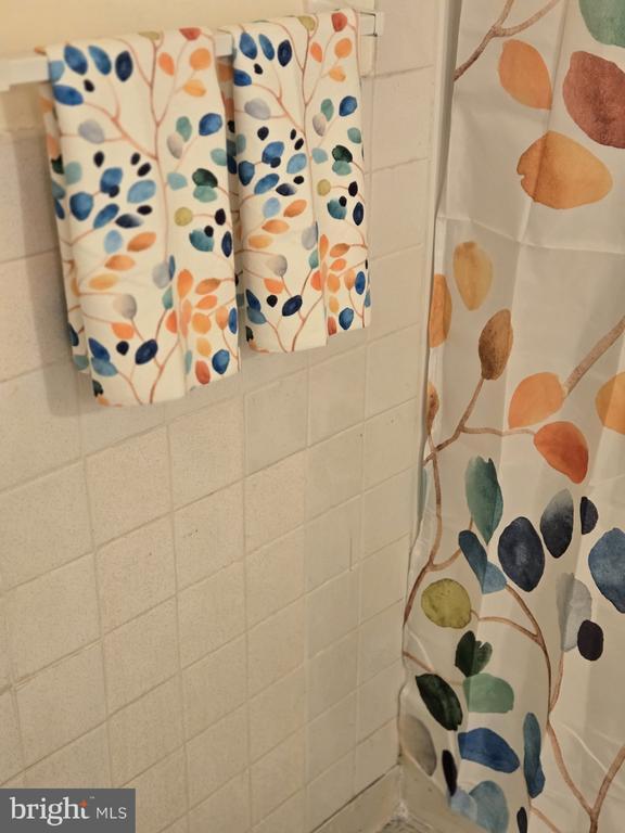 Building Photo - 207 Walnut Hill Rd