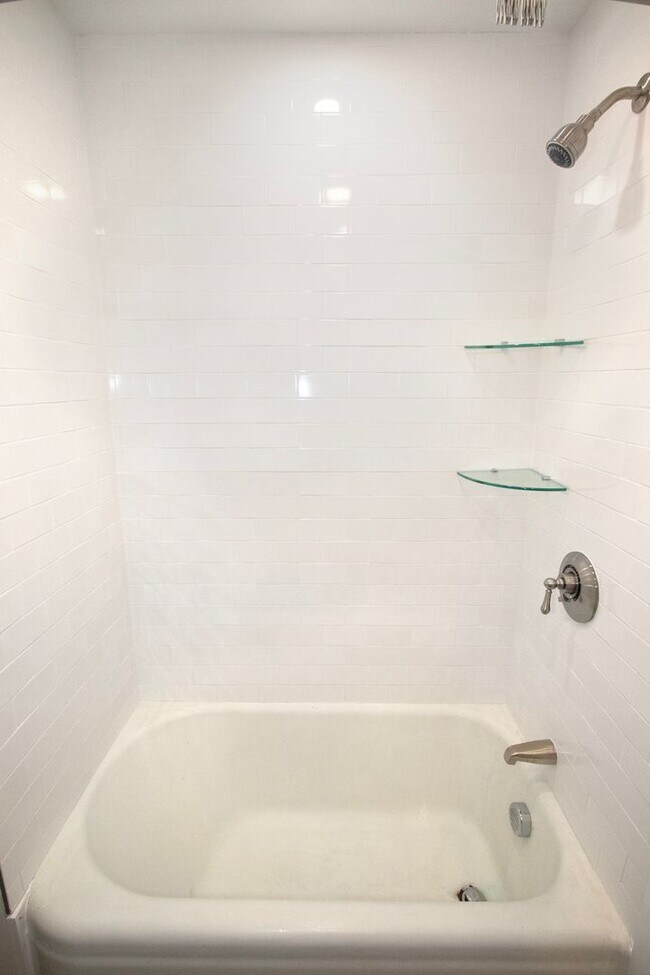 Building Photo - 57 Marcy St