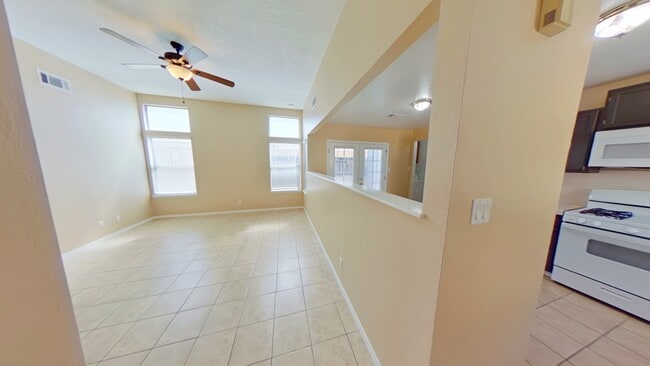 Building Photo - 1337 Lil Ave NE