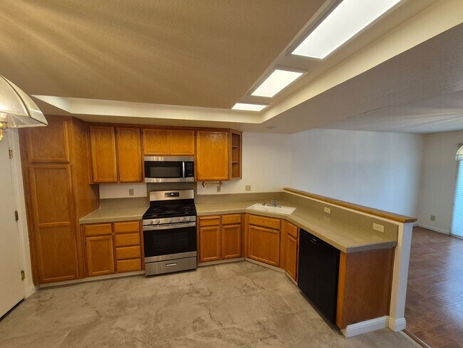 Building Photo - Charming Townhome in Prime San Ramon Location