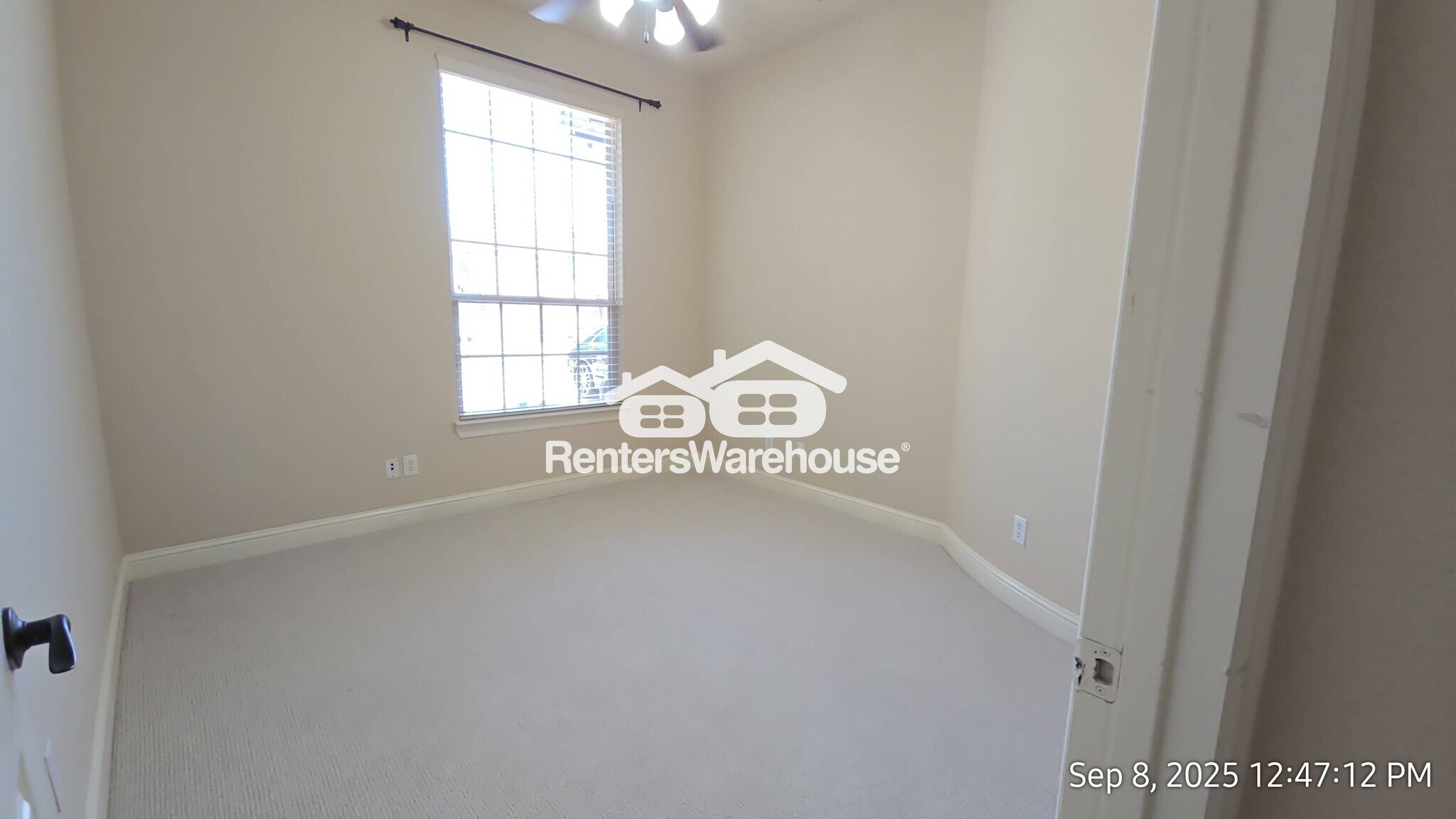 Building Photo - 5529 Bentrose Dr