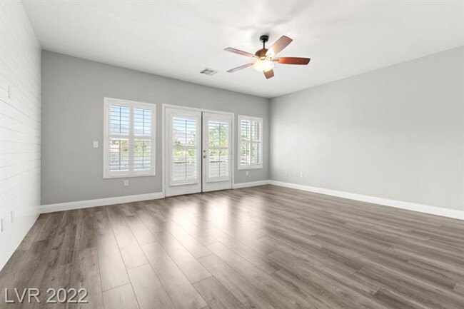 Building Photo - Recently remodeled 5 BEDROOMs/4 bathrooms,...