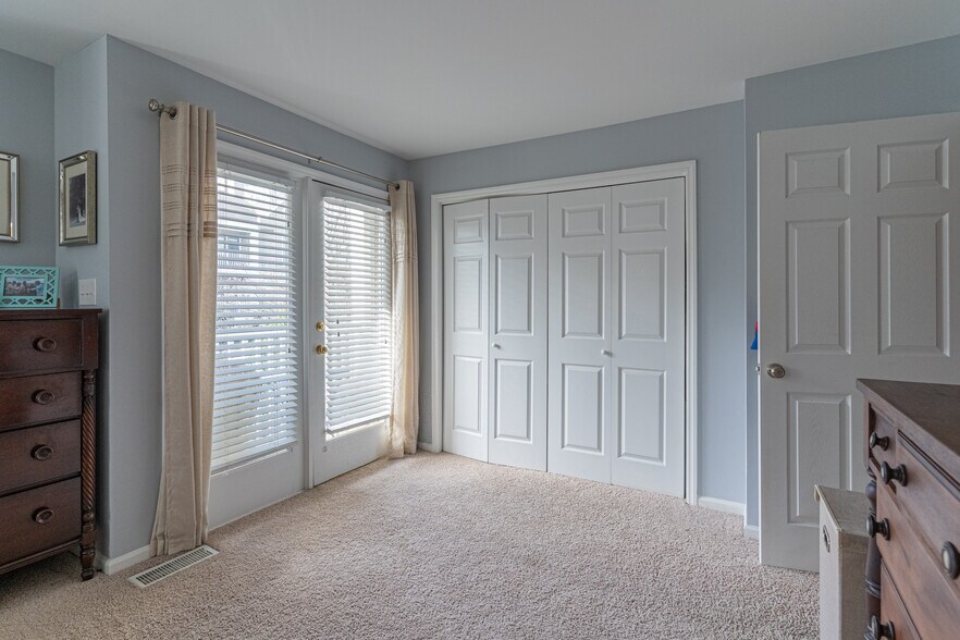 Master bedroom 4 - 244 S Cedar St