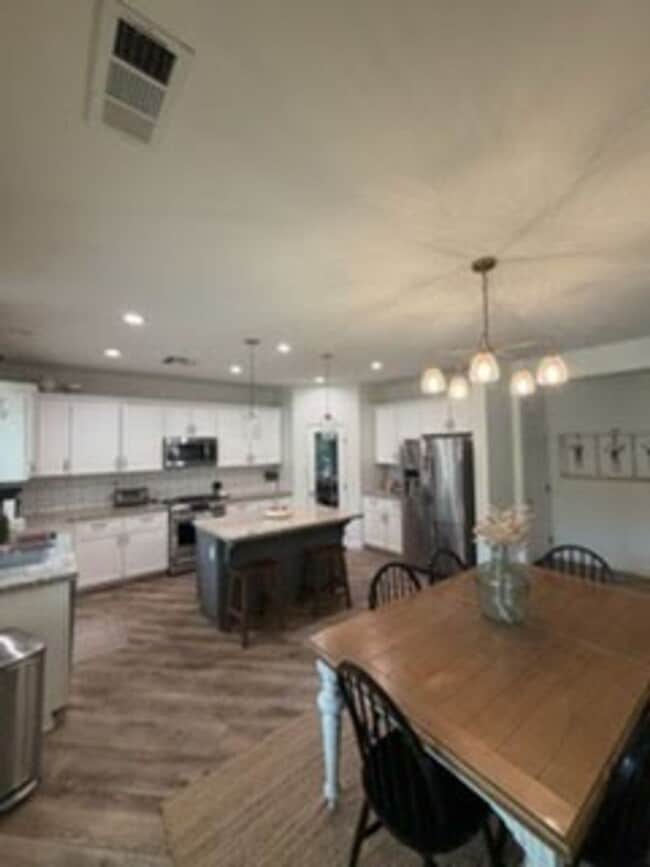 Building Photo - 34253 Chaparossa Dr