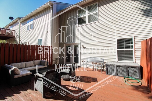 Building Photo - 8635 Constance Way