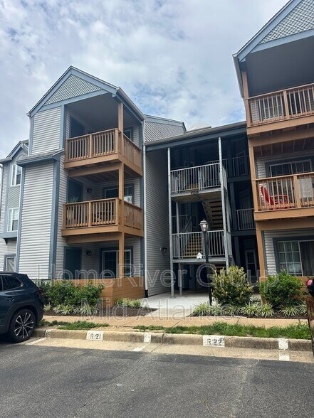 Building Photo - 6921 Victoria Dr