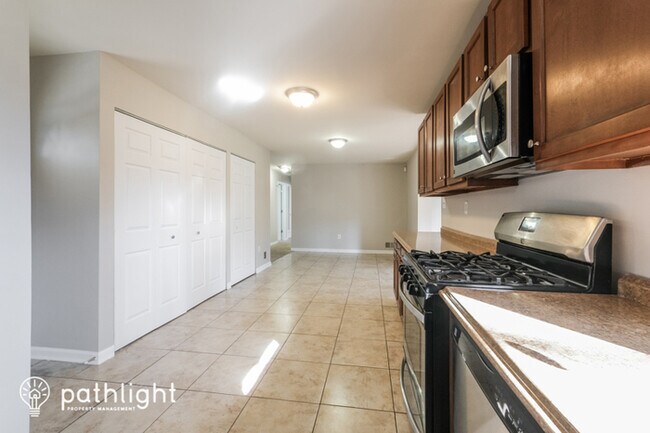 Building Photo - 504 Adams Lane, Waldorf, MD 20602