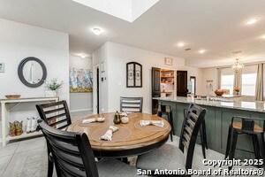 Building Photo - 7919 Deepwell Dr