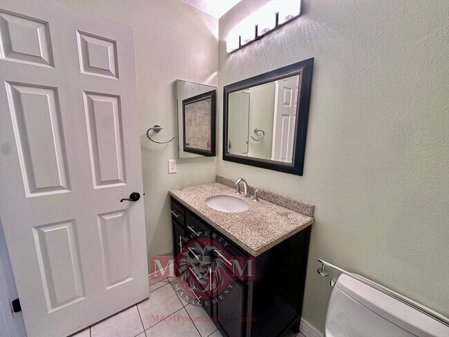 Building Photo - 4 Bed 3.5 Bath Beautiful Home In Sandy