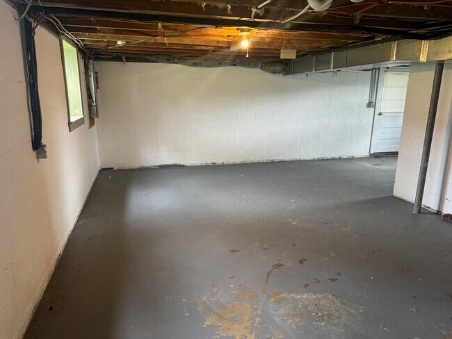 Building Photo - 3 Bedroom, 2 Bathroom Home located in Greeneville, TN