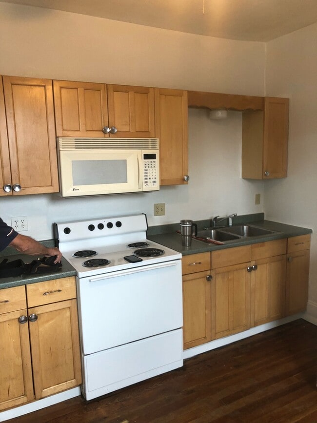 Building Photo - 902 Pittsburgh St