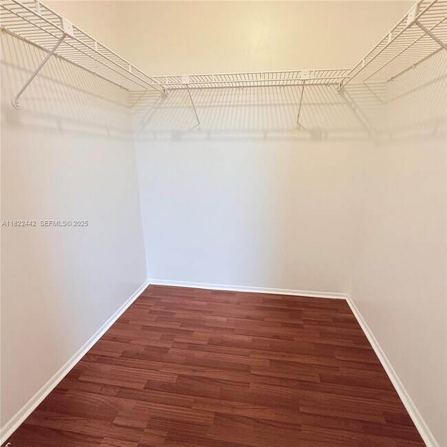 Building Photo - 3980 Oaks Clubhouse Dr