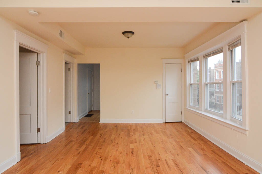 Building Photo - 3211 W Pierce Ave