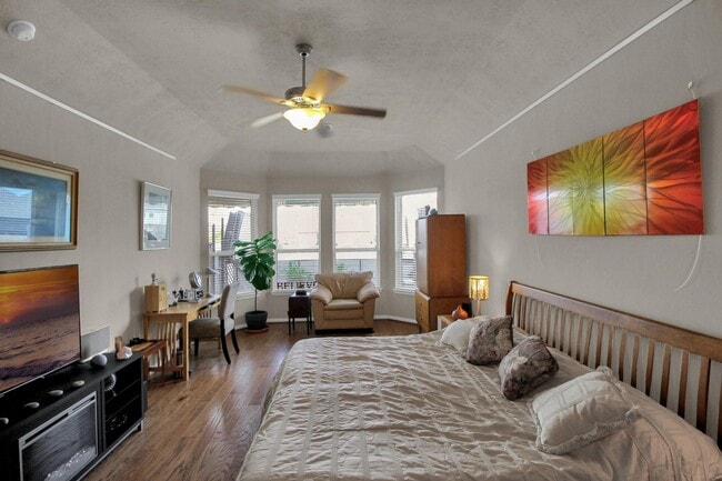 Building Photo - 3826 Pantano Ct