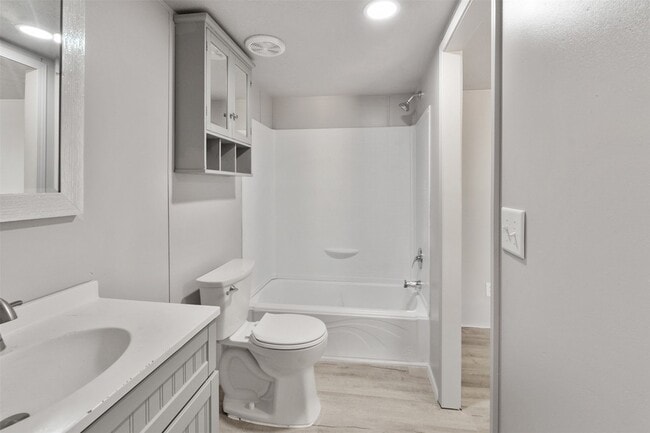 Building Photo - 361 Box Road Unit