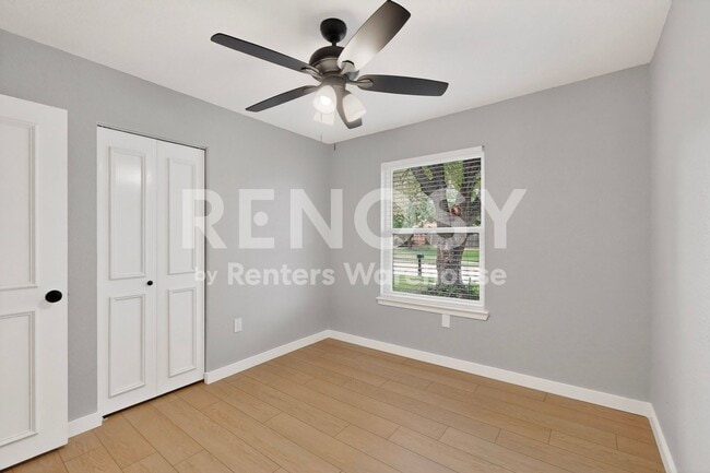 Building Photo - 1408 Seely St