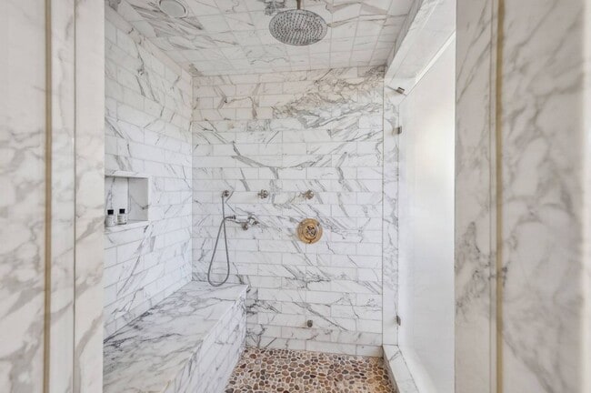 Building Photo - 110 Rose Hill Rd