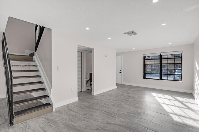 Building Photo - 6023 SW 133rd Ct