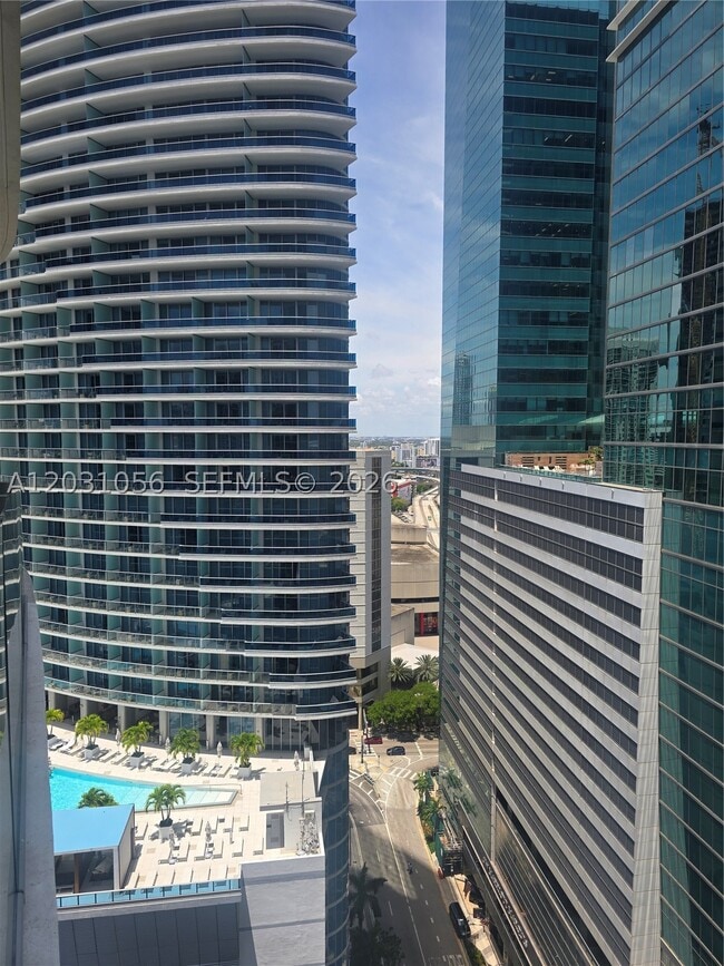 Building Photo - 300 Biscayne Blvd