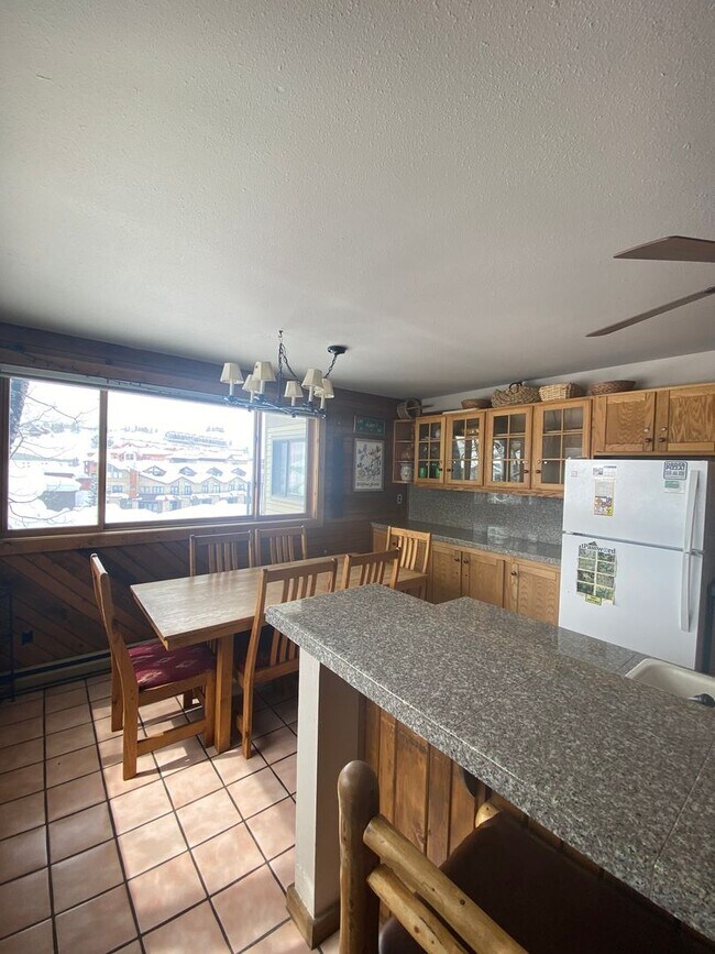 Building Photo - 21 Crested Mountain Ln