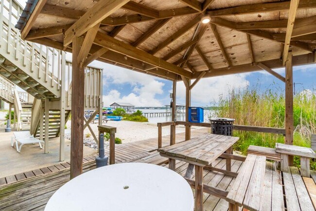 Building Photo - 1988 W Beach Blvd