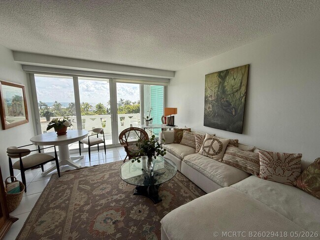 Building Photo - 2840 N Ocean Blvd
