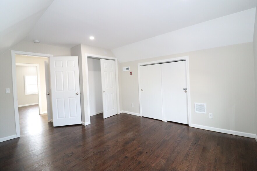 3rd primary bedroom - 356 Beechmont Ave