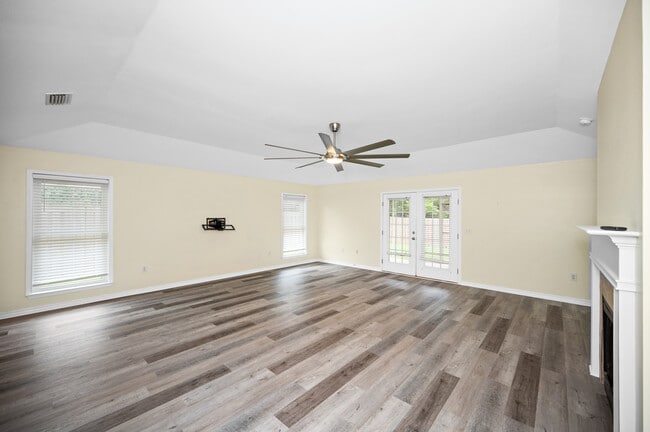 Building Photo - 25930 Overton Dr