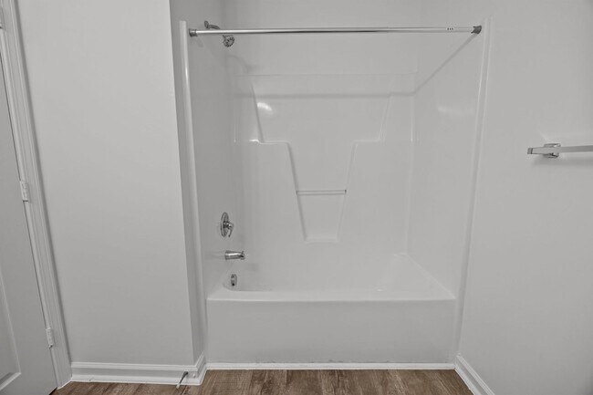 Building Photo - Two Bedroom Apartment