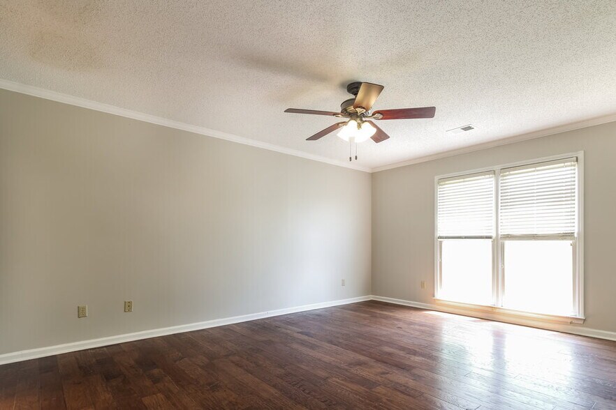 Building Photo - 9354 Sarsen Dr