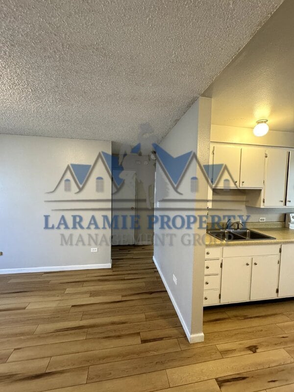 Building Photo - 411 S 26th St