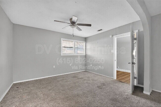 Building Photo - 3901 Dakota Trail