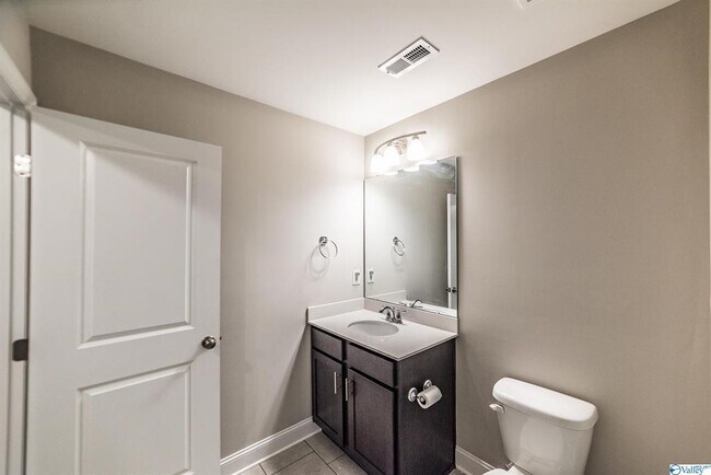 Building Photo - 108 Erskin Parcus Dr