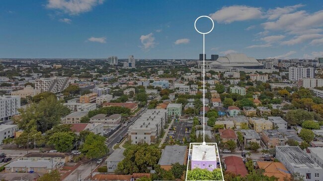 Building Photo - 1554 SW 5th St