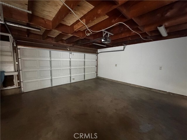 Building Photo - 1335 N Elderberry Ave