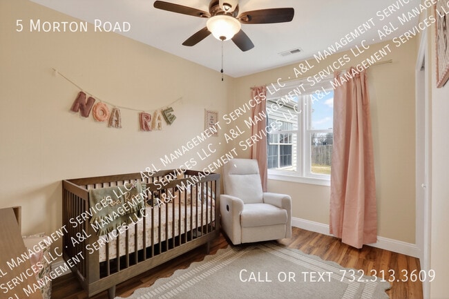 Building Photo - 5 Morton Rd