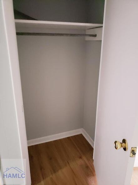 Building Photo - 991 Live Oak Dr