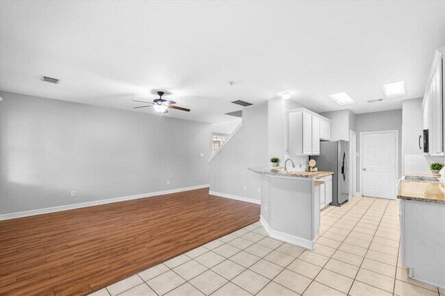 Building Photo - 2946 Loganberry Park Ln