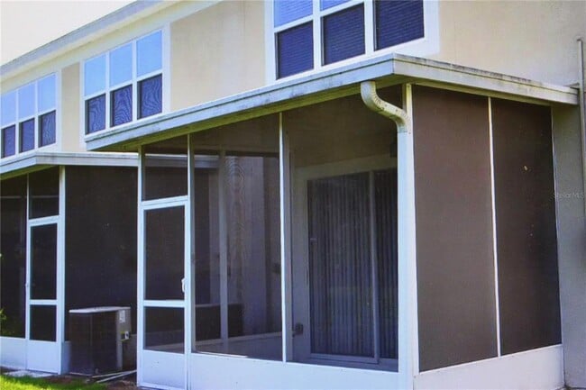 Building Photo - 2540 Glenrise Pl