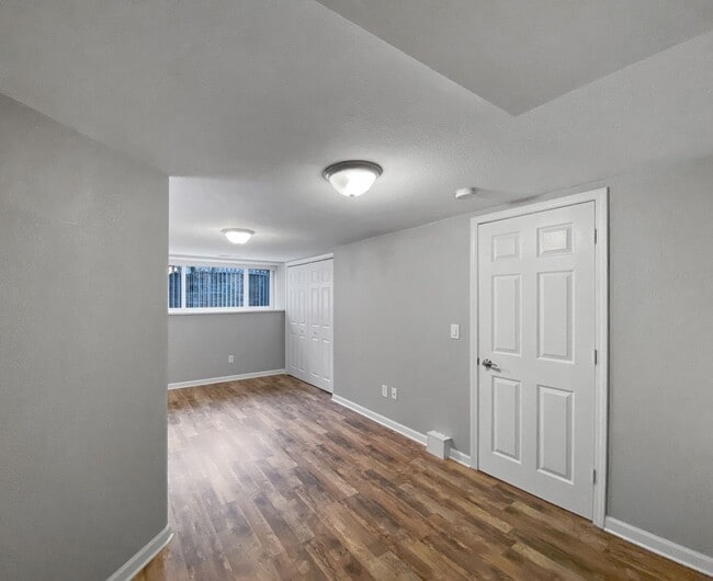 Building Photo - 3338 Library Ln