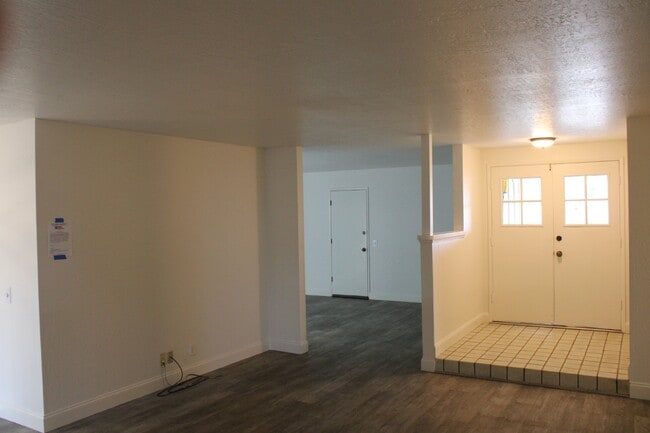 Building Photo - Beautiful 3 Bed, 2 Bath Single Story in Great Livermore Location