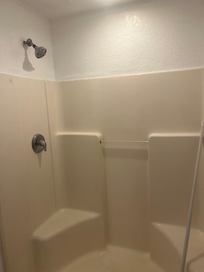 Building Photo - Beautiful 3/2 Duplex in Bay St. Louis MS