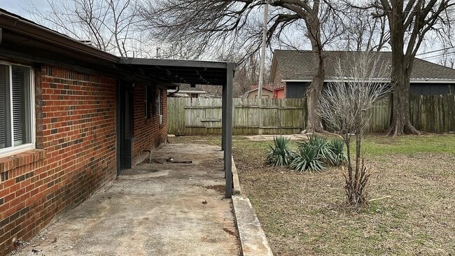 Building Photo - 1429 Mallard Dr