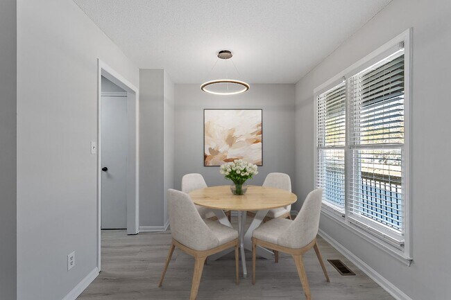 Building Photo - Gorgeous, Newly Renovated Townhome