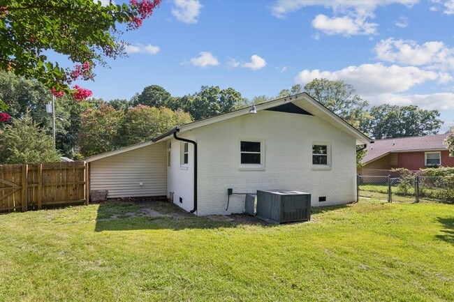 Building Photo - 13A Colberts Ln
