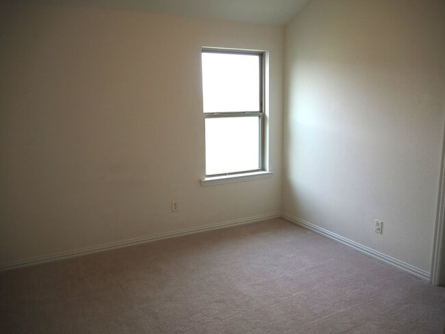 Building Photo - 2007 Greenvine Cir