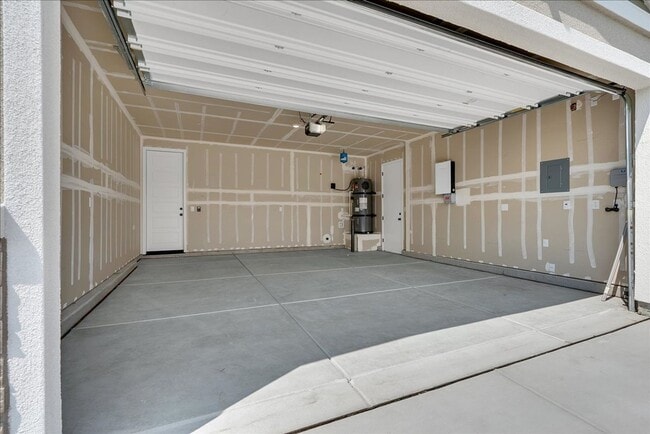 Building Photo - New Construction!