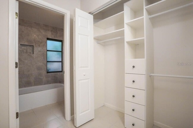 Building Photo - 5319 Myrtle Wood