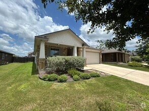 Building Photo - 3/2/2 in Avery Park / Fridge Included / W...