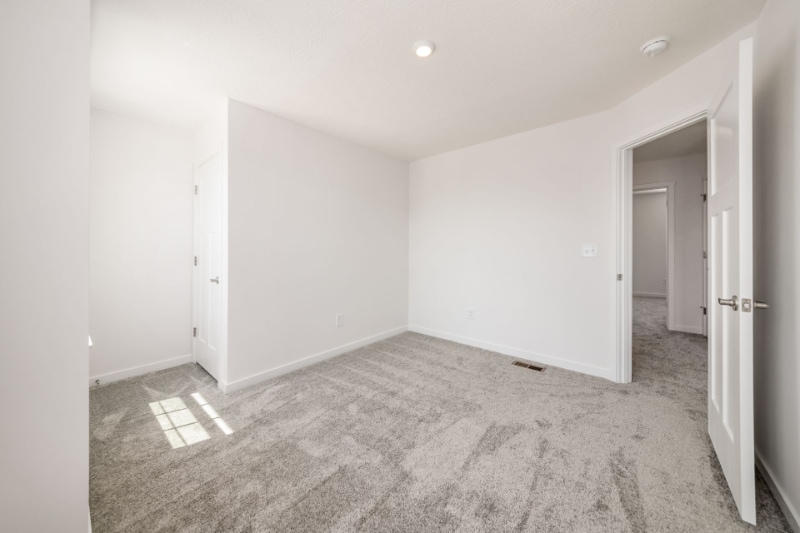 Building Photo - 126 Weeping Willow Dr